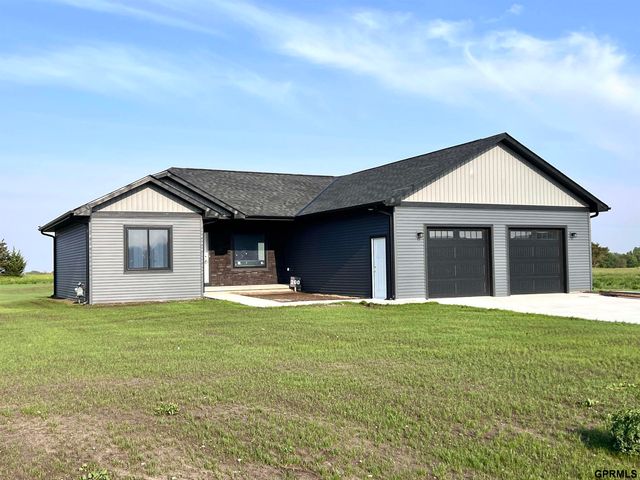 290 N 19th Street, Geneva, NE 68361