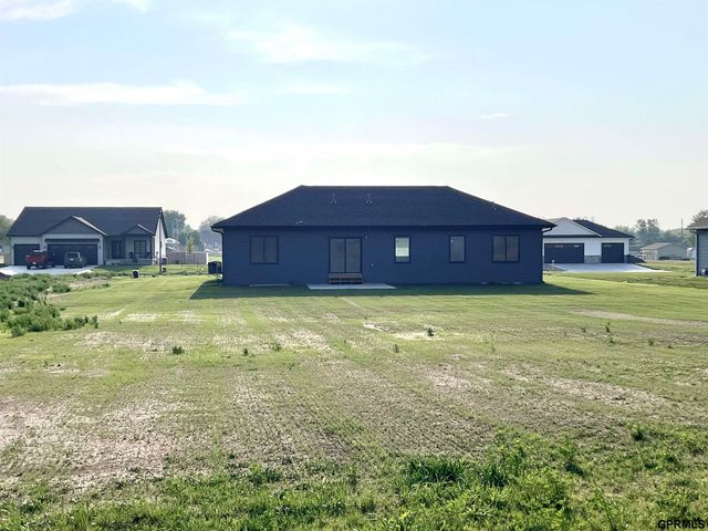 290 N 19th Street, Geneva, NE 68361