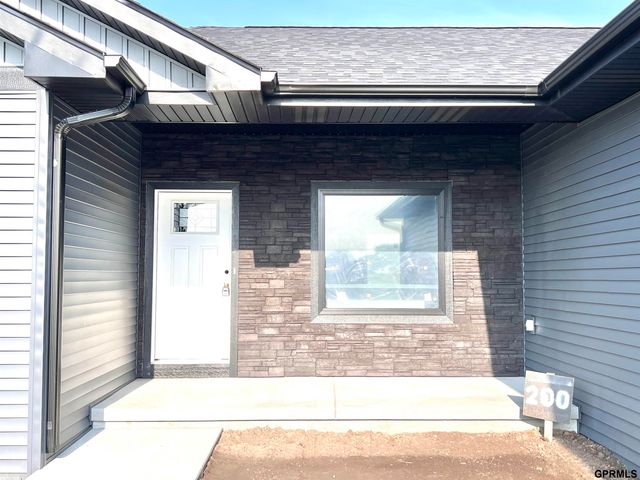 290 N 19th Street, Geneva, NE 68361