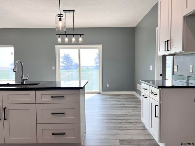 290 N 19th Street, Geneva, NE 68361