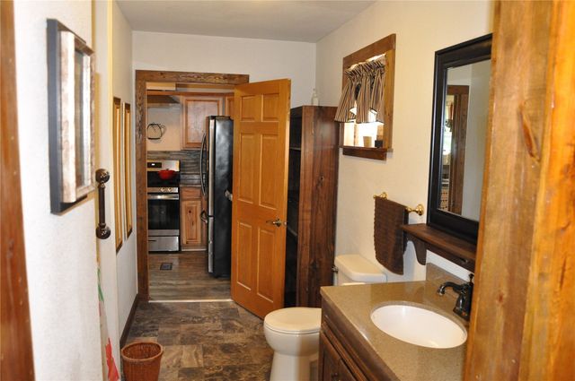 1402 11th Avenue, Belle Plaine, IA 52208