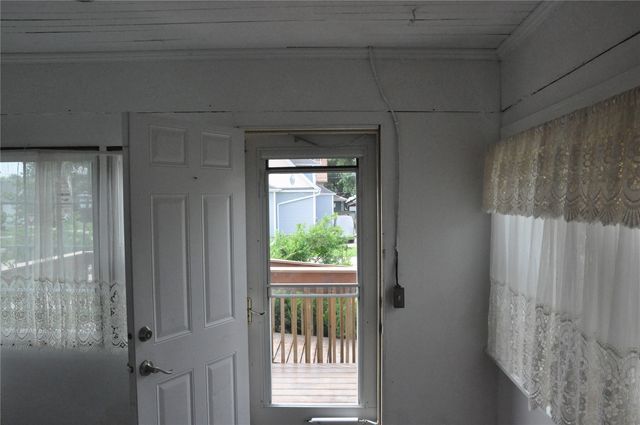 1402 11th Avenue, Belle Plaine, IA 52208