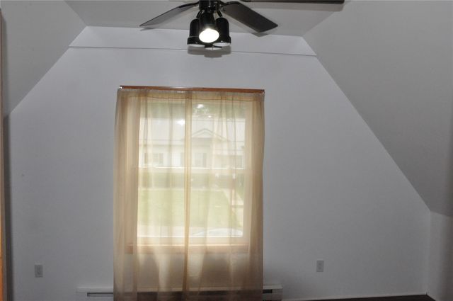 1402 11th Avenue, Belle Plaine, IA 52208