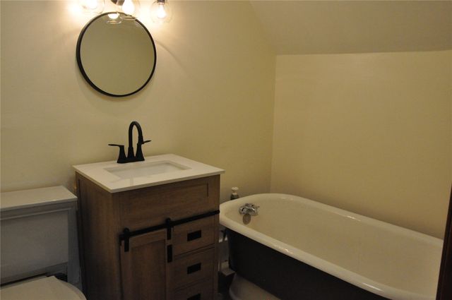 1402 11th Avenue, Belle Plaine, IA 52208
