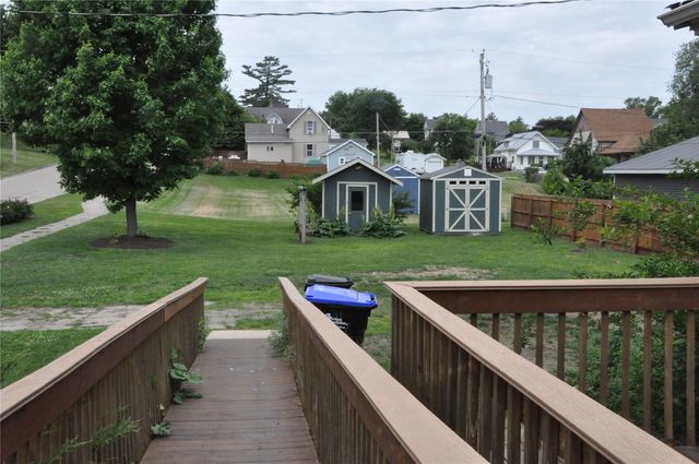 1402 11th Avenue, Belle Plaine, IA 52208