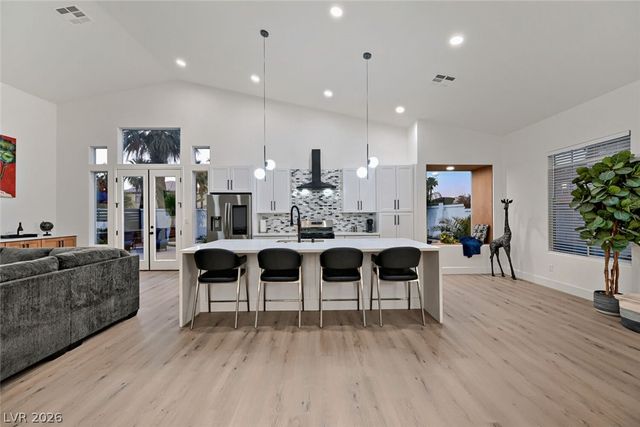 8870 Las Montanas Avenue, Las Vegas, NV 89147