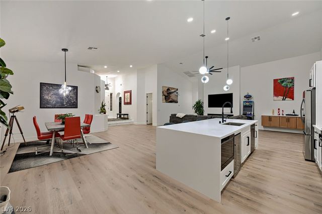 8870 Las Montanas Avenue, Las Vegas, NV 89147