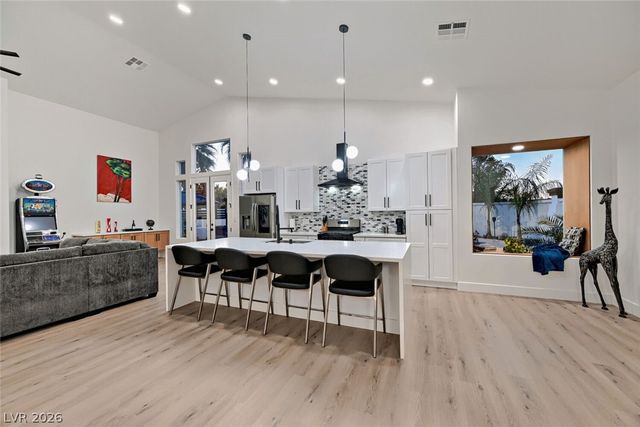 8870 Las Montanas Avenue, Las Vegas, NV 89147