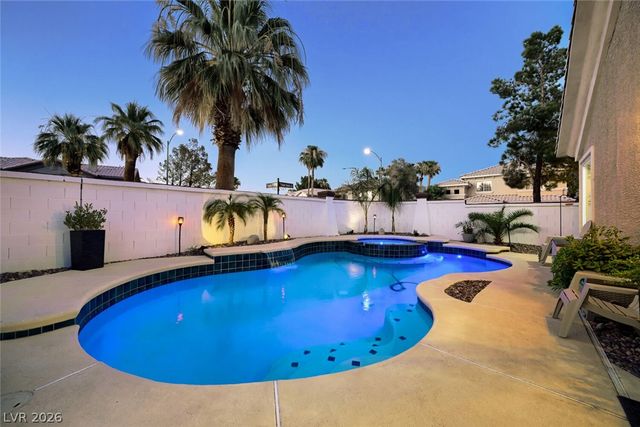 8870 Las Montanas Avenue, Las Vegas, NV 89147