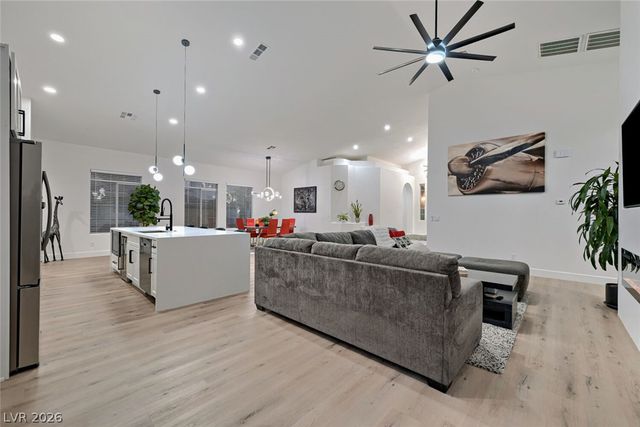 8870 Las Montanas Avenue, Las Vegas, NV 89147