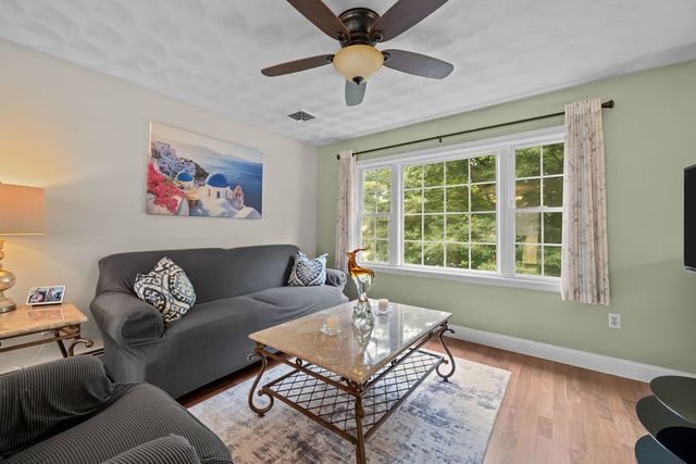 19 Desmar Court, Warwick, RI 02889