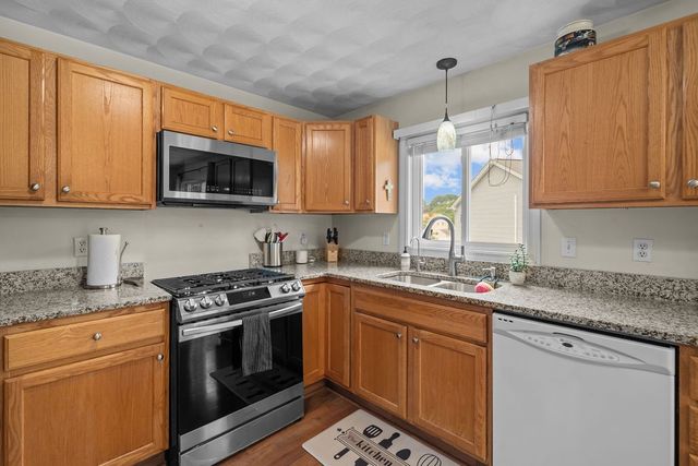 19 Desmar Court, Warwick, RI 02889