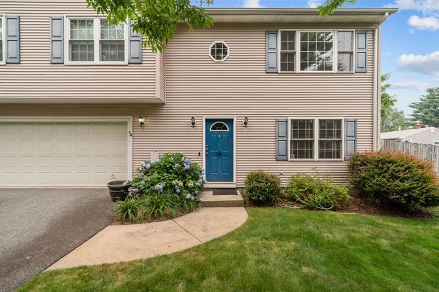 19 Desmar Court, Warwick, RI 02889