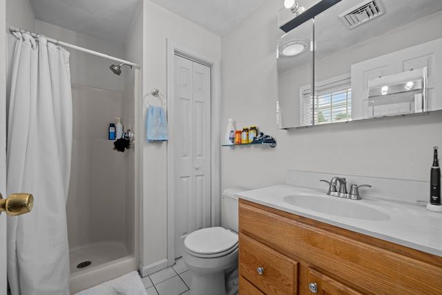 19 Desmar Court, Warwick, RI 02889