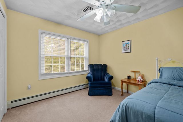 19 Desmar Court, Warwick, RI 02889