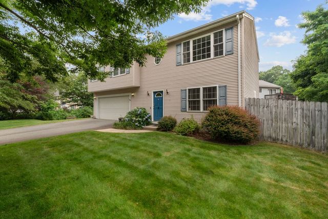 19 Desmar Court, Warwick, RI 02889