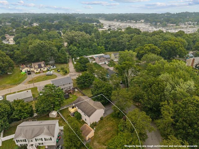 19 Desmar Court, Warwick, RI 02889