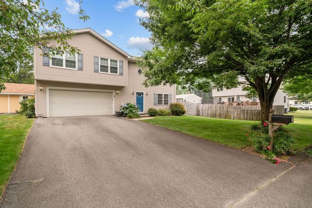 19 Desmar Court, Warwick, RI 02889