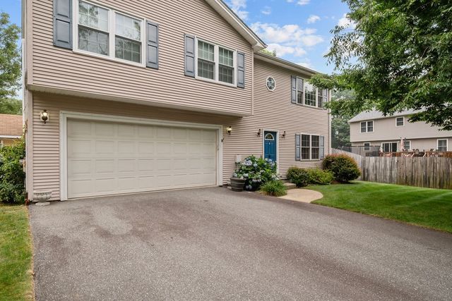 19 Desmar Court, Warwick, RI 02889