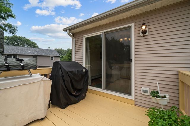 19 Desmar Court, Warwick, RI 02889