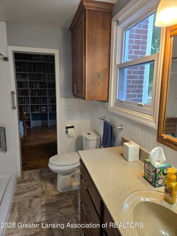 247 E 1st Street, Ovid, MI 48866