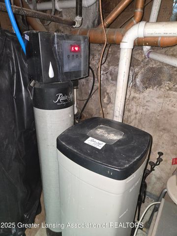 247 E 1st Street, Ovid, MI 48866