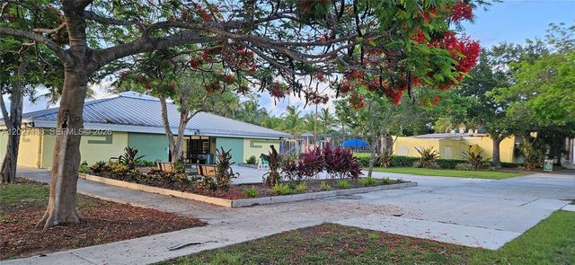 10420 SW 149th St, Miami, FL 33176