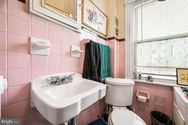 231 S OAK AVE, Clifton Heights, PA 19018