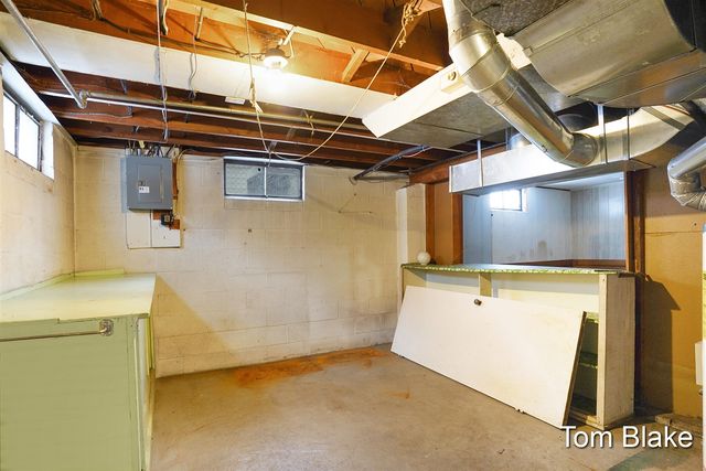 1736 Montague Avenue, Muskegon, MI 49441