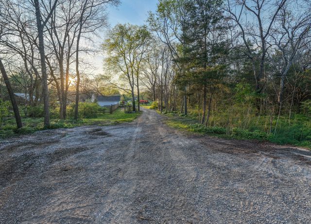 1737 Verona Caney Rd, Lewisburg, TN 37091