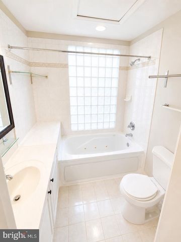 1911 8TH ST NW, Washington, DC 20001