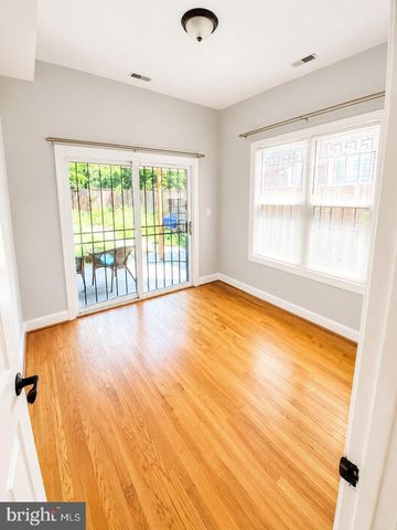 1911 8TH ST NW, Washington, DC 20001
