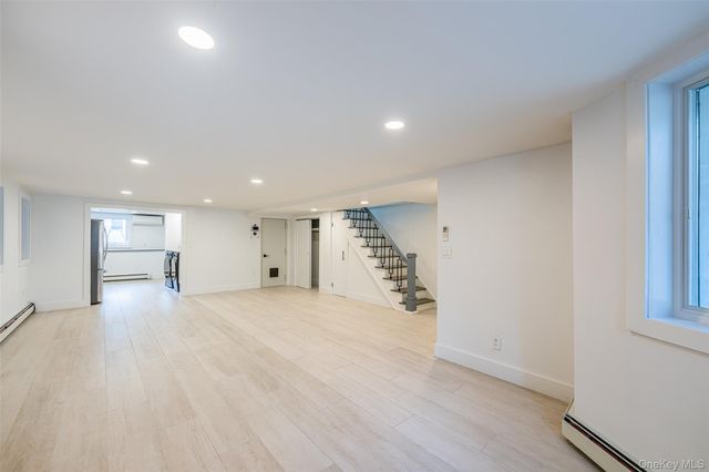 1822 Astoria Park S, Astoria, NY 11102