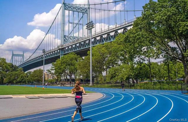 1822 Astoria Park S, Astoria, NY 11102