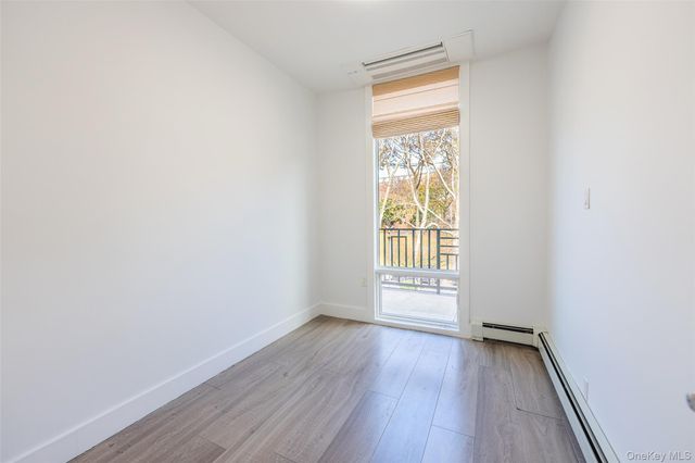 1822 Astoria Park S, Astoria, NY 11102