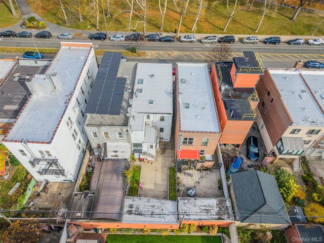 1822 Astoria Park S, Astoria, NY 11102