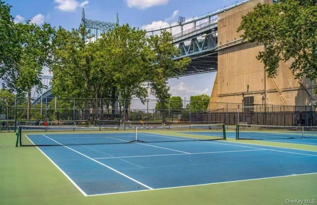 1822 Astoria Park S, Astoria, NY 11102