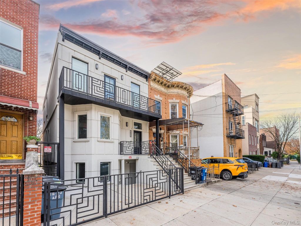 1822 Astoria Park S, Astoria, NY 11102