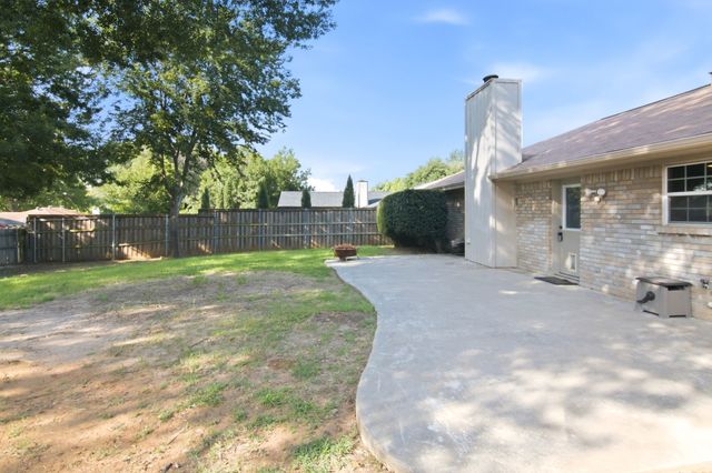2502 Cranberry Lane, Euless, TX 76039