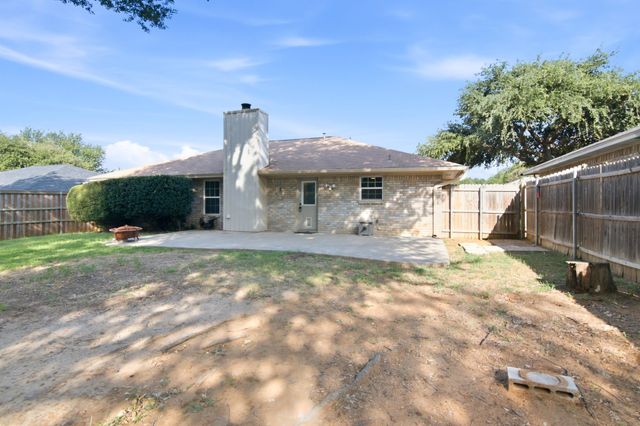 2502 Cranberry Lane, Euless, TX 76039