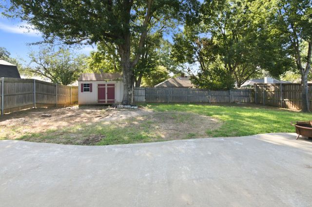 2502 Cranberry Lane, Euless, TX 76039
