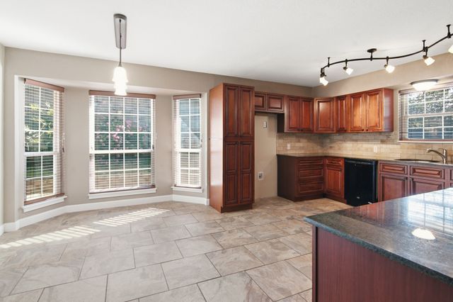 2502 Cranberry Lane, Euless, TX 76039