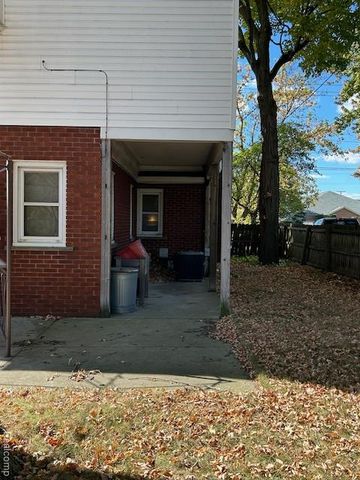 30040 Schoenherr Road, Warren, MI 48088