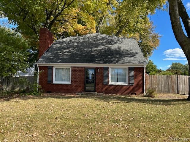 30040 Schoenherr Road, Warren, MI 48088