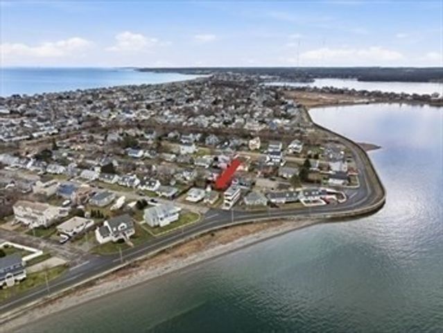 6 Touraine Ave, Hull, MA 02045