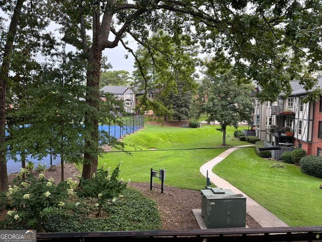 6851 Roswell Road NE H-31, Sandy Springs, GA 30328