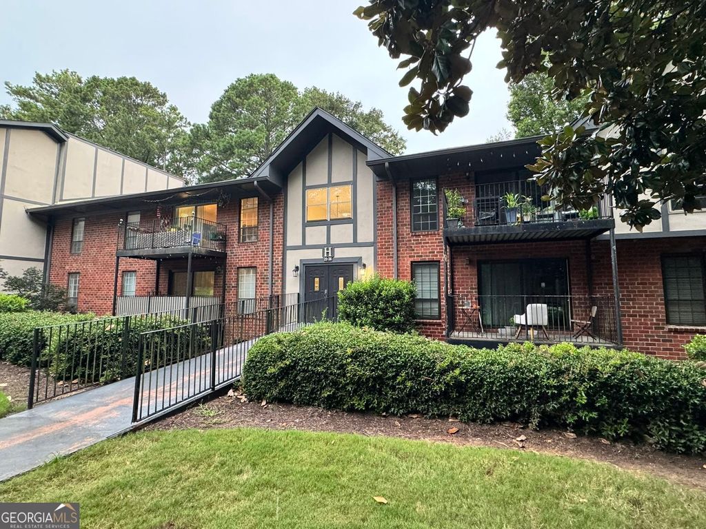 6851 Roswell Road NE H-31, Sandy Springs, GA 30328