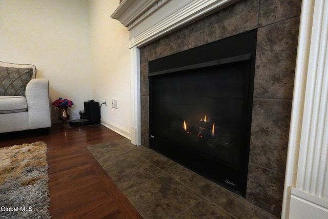 1 Haywood Lane, North Greenbush, NY 12144