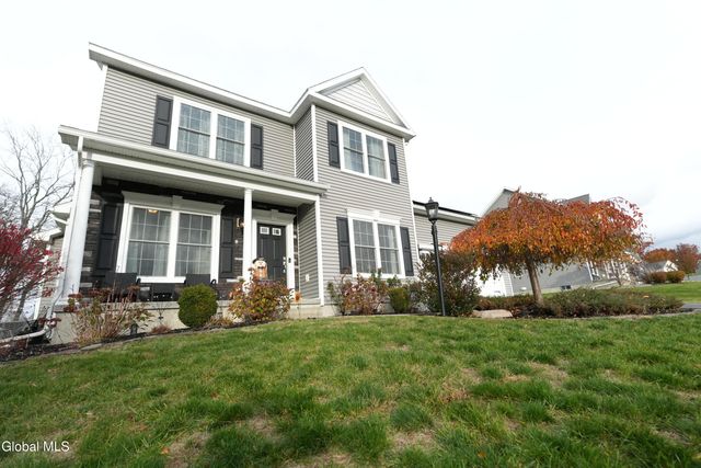 1 Haywood Lane, North Greenbush, NY 12144