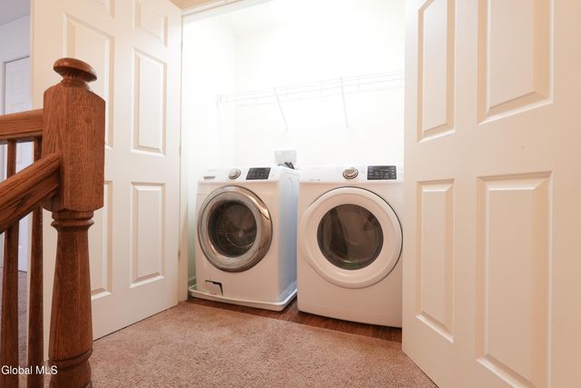 1 Haywood Lane, North Greenbush, NY 12144